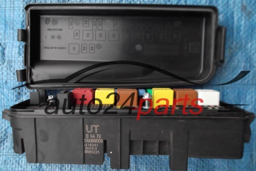 ELEKTRISCHER KASTEN SICHERUNGKASTEN SICHERUNG UND RELAIS STROMKASTEN RELAISKASTEN OPEL VECTRA C SIGNUM 13144712 UT 93177458 6238048, 62 38 048, 519069009