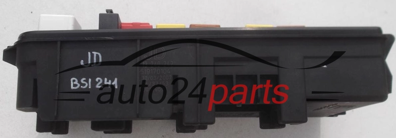 CAJA ELECTRICA DE FUSIBLES Y RELES OPEL VECTRA C SIGNUM GM 13 240 242 JD