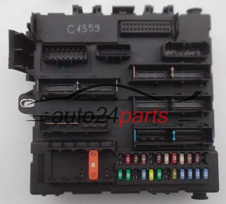 BOITE ELECTRIQUE A RELAIS ET FUSIBLE OPEL VECTRA C SIGNUM 13205774 FP, 13 205 774 FP, 519 162 002, 519162002, 93186630, 6237161, 62 37 161, 93184327, 6243306, 62 43 306 