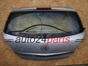 KLAPA TYLNA OPEL ASTRA H SREBRNA - 135