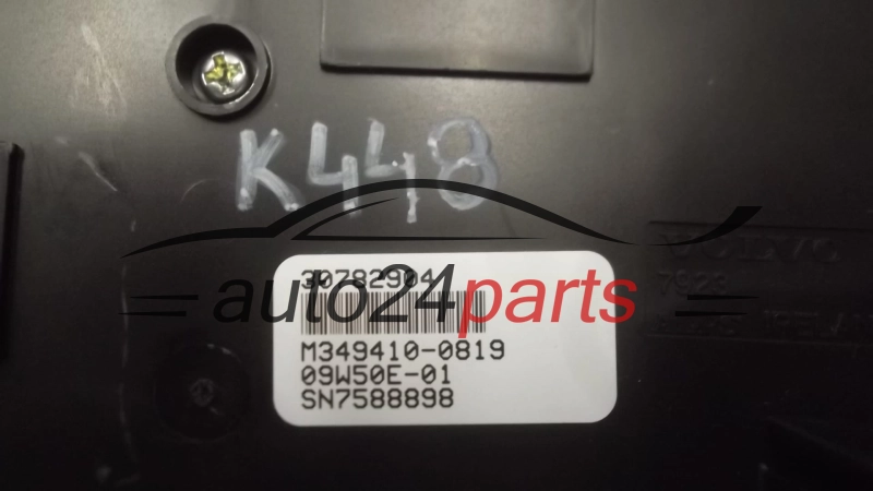 Panel sterowania radiem i klimatyzacją Volvo 30782904 2089210 – zdjęcie 3