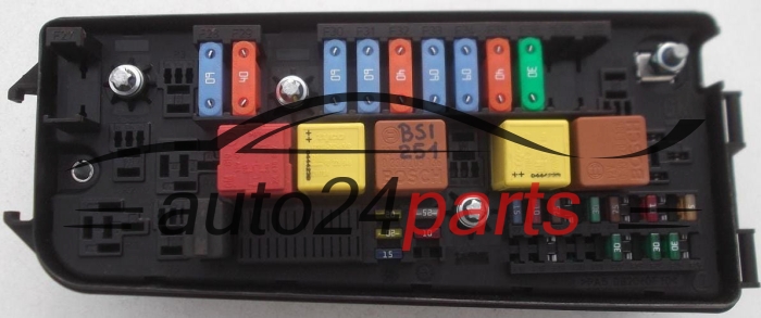 CAJA ELECTRICA DE FUSIBLES Y RELES OPEL VECTRA C SIGNUM 
