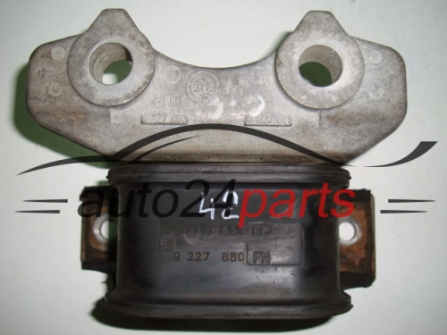 PODUSZKA LAPA SILNIKA OPEL CORSA C 9227881