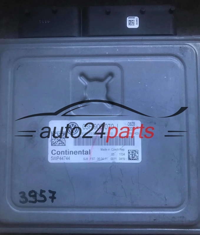 ECU Engine Controller VOLKSWAGEN 03F906070J 5WP44744 SIMOS 10.12