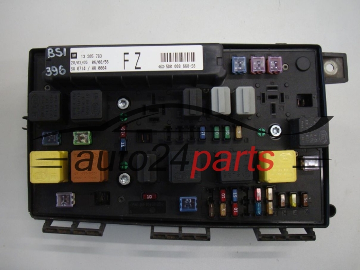 SKRZYNKA ELEKTRYCZNA PRZEKAŻNIKÓW I BEZPIECZNIKÓW MODUŁ NADWOZIA CENTRALKA KOMFORTU BSI PRZEDNIA OPEL ASTRA H ZAFIRA B 13205783 FZ 13 205 783, 5DK008668-28, 5DK 008 668-28