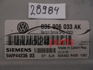 Calculateur Moteur VOLKSWAGEN 03E906033AK 5WP44236 03
