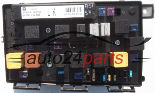 BOITE ELECTRIQUE A RELAIS ET FUSIBLE OPEL ASTRA ZAFIRA B 