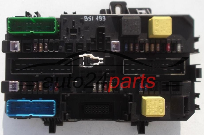 BOITE ELECTRIQUE A RELAIS ET FUSIBLE OPEL ASTRA H ZAFIRA B GM 13 145 021 CH,
