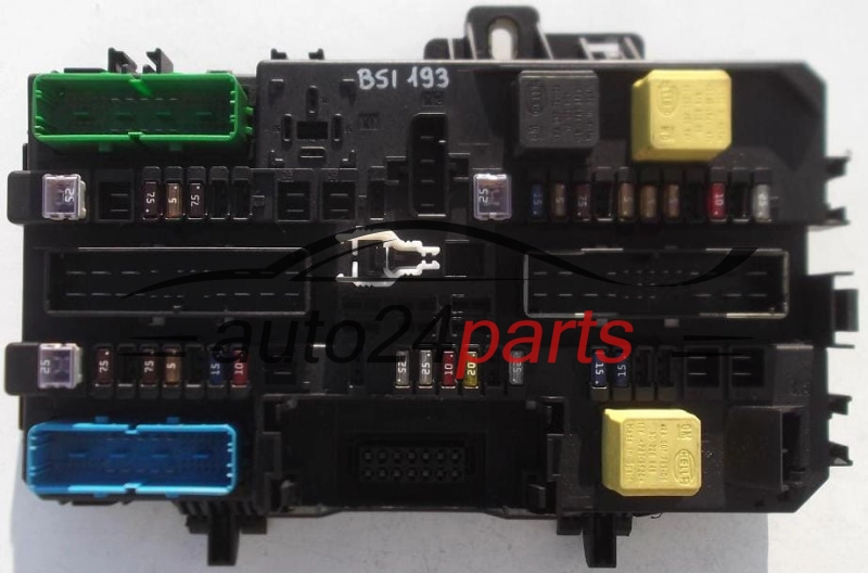BOITE ELECTRIQUE A RELAIS ET FUSIBLE OPEL ASTRA H ZAFIRA B GM 13 145 021 CH,