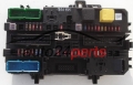 Central do sistema elétrico com caixa de relés e fusíveis, central de controle modul BSI OPEL ASTRA H ZAFIRA B GM 13 181 278 DP