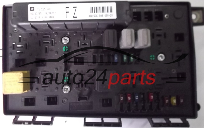BOITE ELECTRIQUE A RELAIS ET FUSIBLE OPEL ASTRA ZAFIRA B