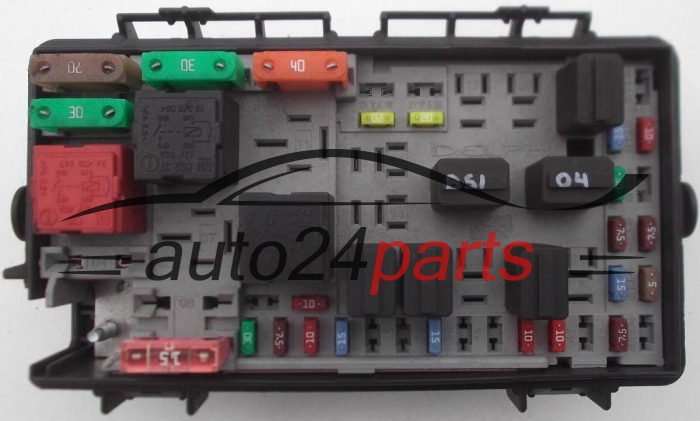  CAJA ELECTRICA DE FUSIBLES Y RELES DELANTERA UNIDAD DE CONTROL OPEL CORSA D