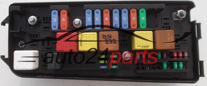 ELEKTRISCHER KASTEN SICHERUNGKASTEN SICHERUNG UND RELAIS STROMKASTEN RELAISKASTEN OPEL VECTRA C SIGNUM 1.9 CDTI GM 13 240 246 JH