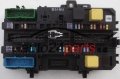 BOITE ELECTRIQUE A RELAIS ET FUSIBLE OPEL ASTRA H ZAFIRA B GM 13 220 829 HN