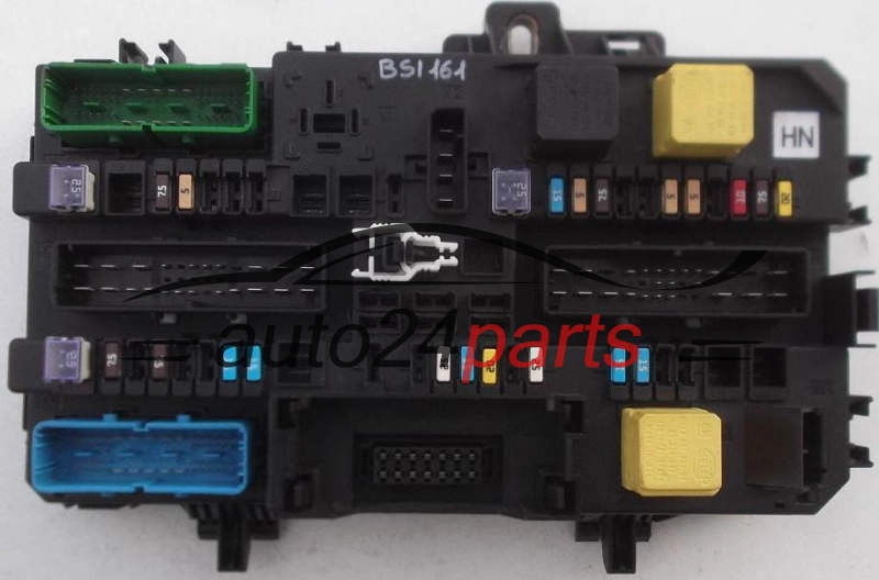 BOITE ELECTRIQUE A RELAIS ET FUSIBLE OPEL ASTRA H ZAFIRA B GM 13 220 829 HN