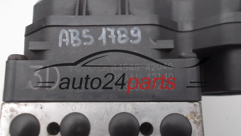 POMPE HYDRAULIQUE ET CALCULATEUR d'ABS TOYOTA RAV4 2.0 TD 44540-42040, 89541-42140, DENSO 133800-7450