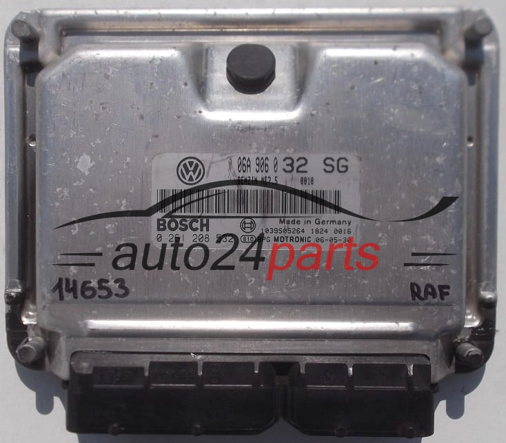CALCULATEUR MOTEUR SKODA OCTAVIA BOSCH 0 261 208 532,  06A 906 032 SG