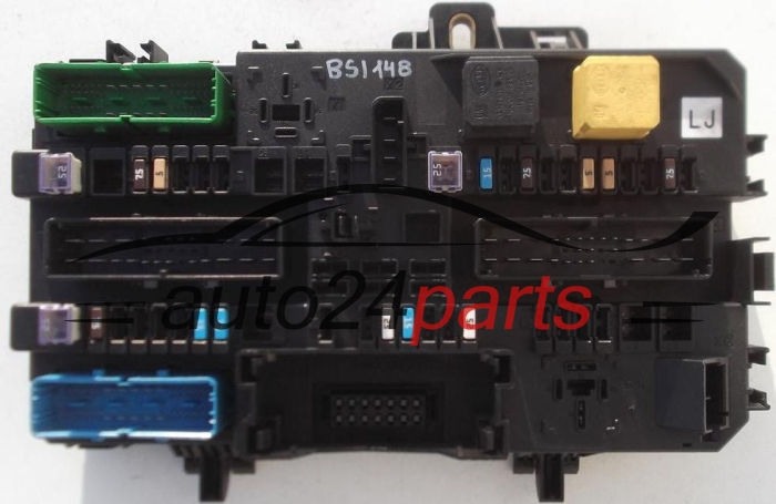 BOITE ELECTRIQUE A RELAIS ET FUSIBLE OPEL ASTRA H ZAFIRA B GM 13 268 287 LJ